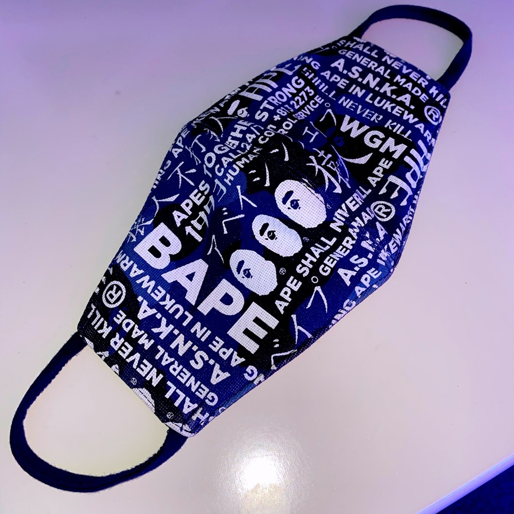 BAPE facemask rare!!